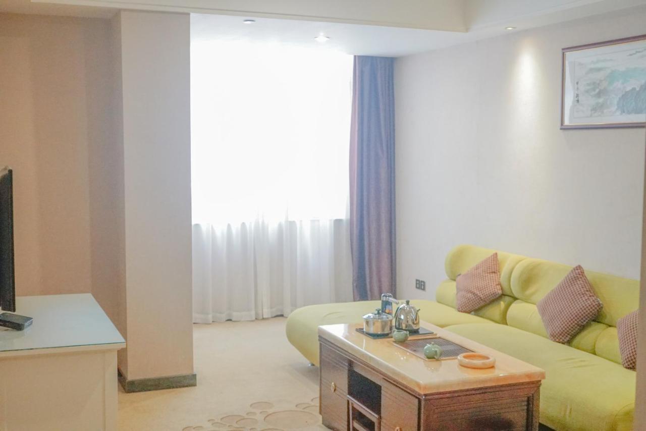 Paco Hotel Tianhe Coach Terminal Metro Satation Guangzhou-Free Shuttle Bus For Canton Fair المظهر الخارجي الصورة