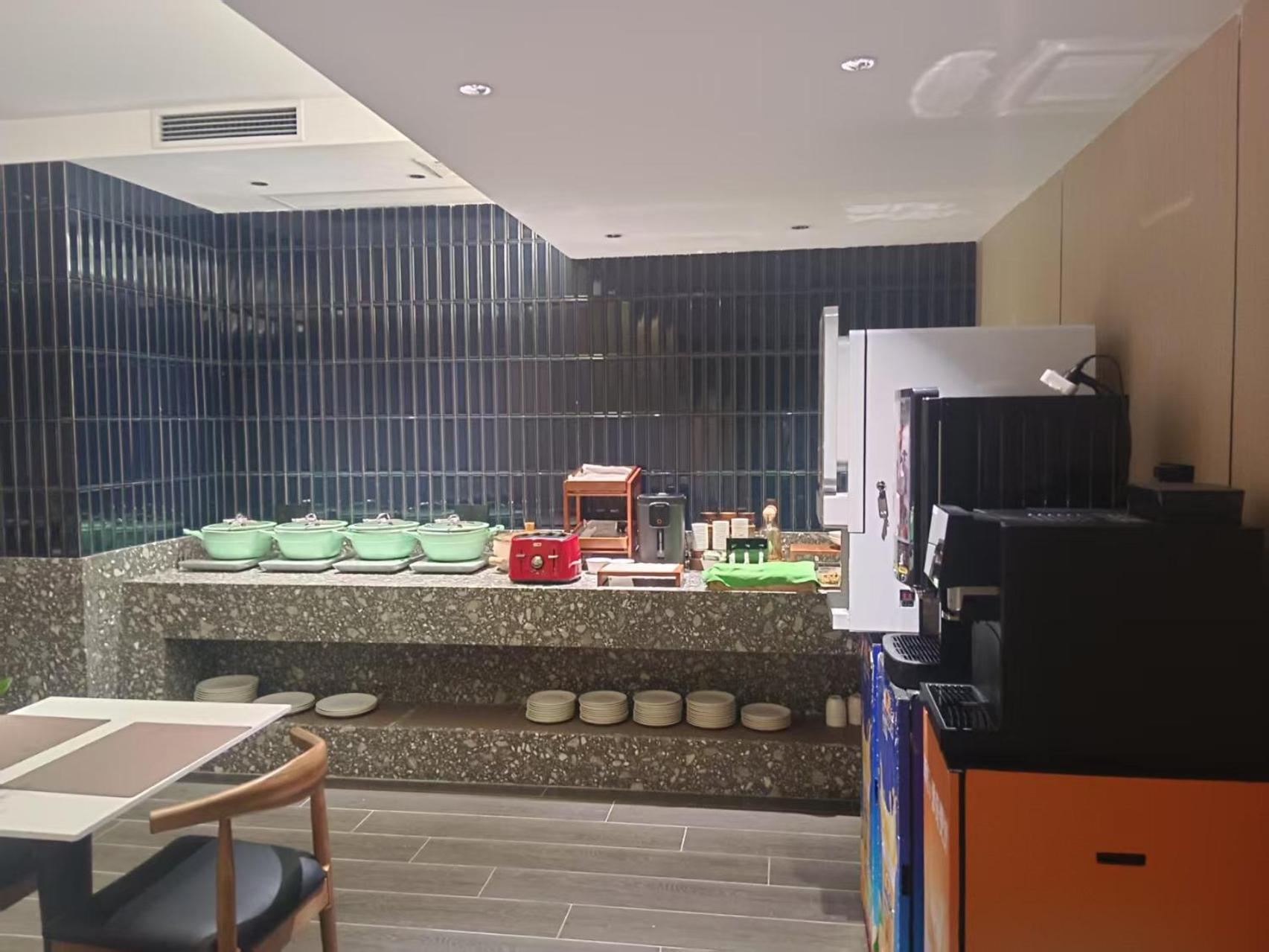 Paco Hotel Tianhe Coach Terminal Metro Satation Guangzhou-Free Shuttle Bus For Canton Fair المظهر الخارجي الصورة